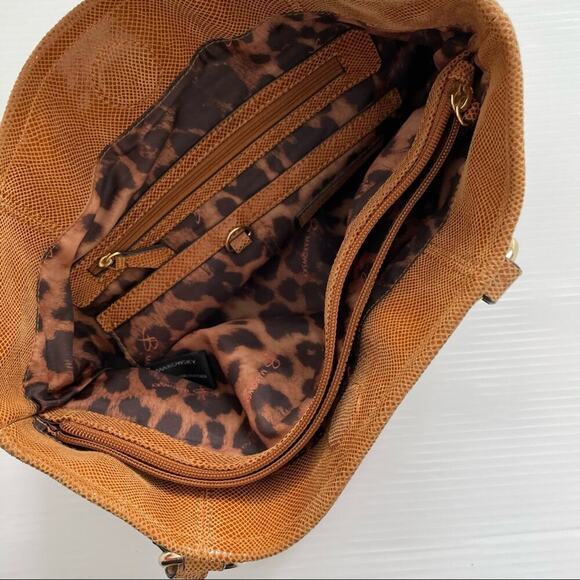B. makowsky shimmer shimmer leather tote arm bag purse leopard print lining - Picture 10 of 16
